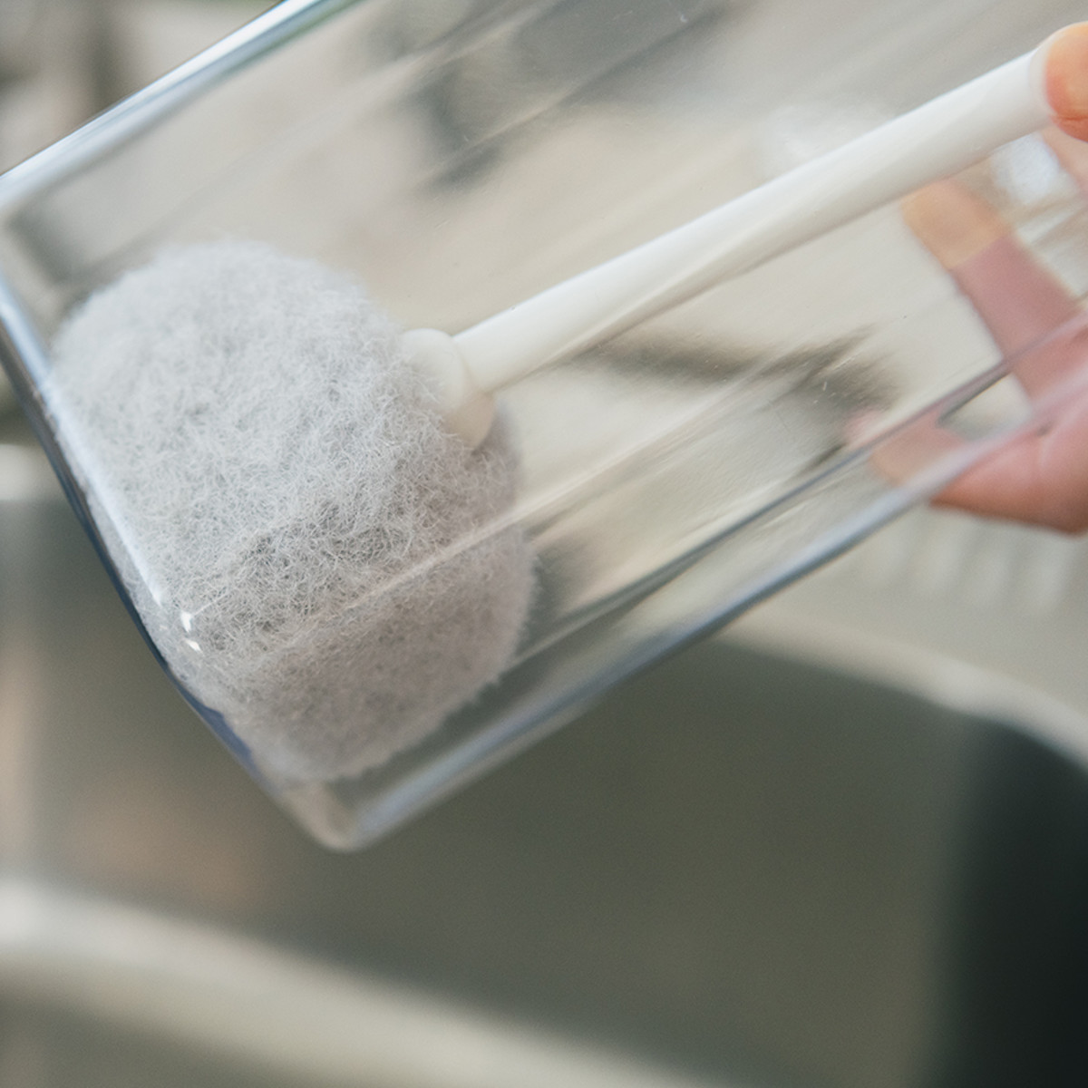 ボトル洗いブラシ アフロのひと回し ワイドボトル用 ( ボトル洗いスポンジ ボトル用スポンジ 冷水筒洗い キッチンスポンジ 柄付き 日本製 キッチンブラシ 洗浄ブラシ 柄付きブラシ ワイドボトルスポンジ キズがつきにくい )