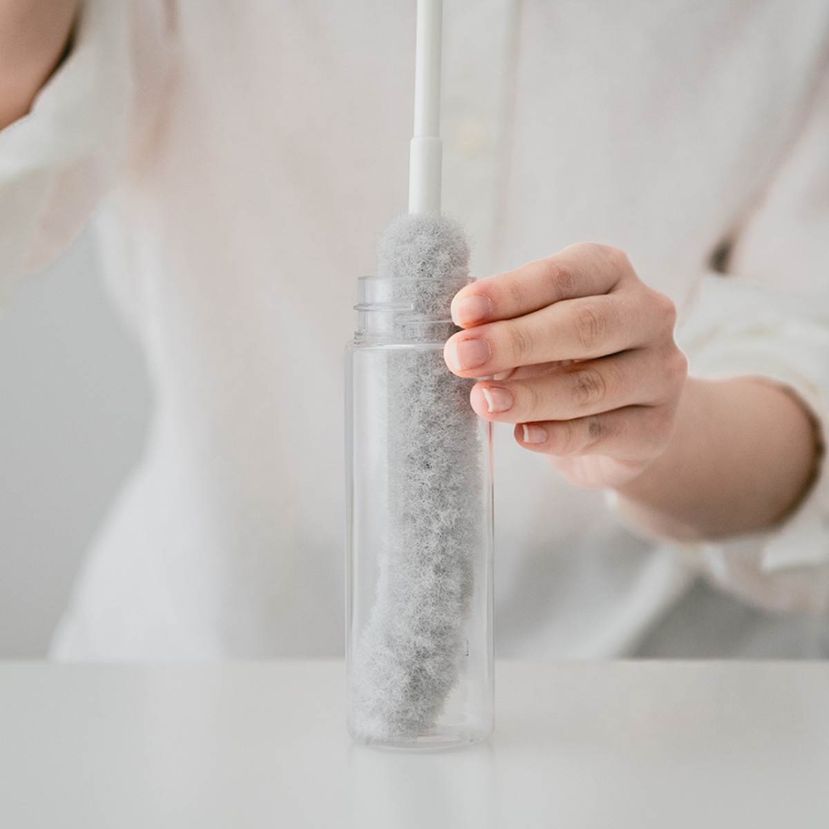 ボトル洗いブラシ アフロのひと回し スリムボトル用 ( ボトル洗いスポンジ ボトル用スポンジ 冷水筒洗い キッチンスポンジ 柄付き 日本製 キッチンブラシ 洗浄ブラシ 柄付きブラシ ペットボトルスポンジ キズがつきにくい )