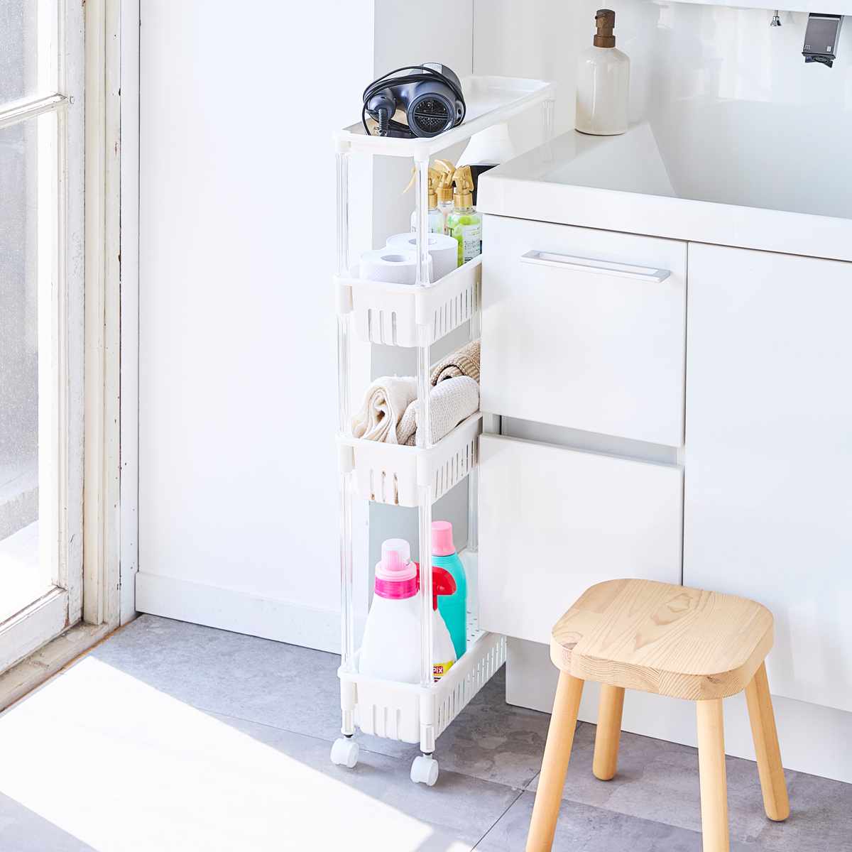 キッチンワゴン ルーチェワゴン 4段 幅15.2cm 奥行49.9cm 高さ87.4cm ( キャスター付き 天板付き キッチンストッカー 日本製 マルチワゴン キッチンラック ワゴン ラック 収納 ワゴン収納 バスケットワゴン キッチン 洗面所 四段 ) 【ホワイト】 ホワイト