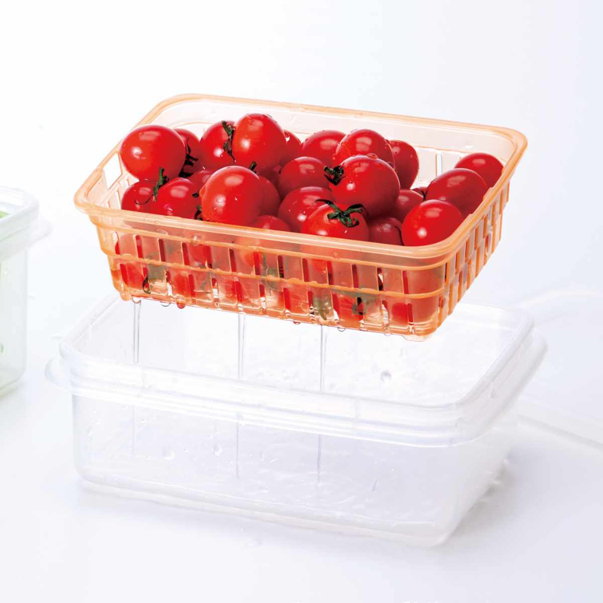 保存容器 3.6L ザル付きDパック ( ザル付き保存容器 プラスチック 野菜保存容器 フタ付き 野菜 冷蔵庫 日本製 角型 大容量 下ごしらえ 作り置き 野菜水切り 電子レンジ対応 冷蔵 水切り )