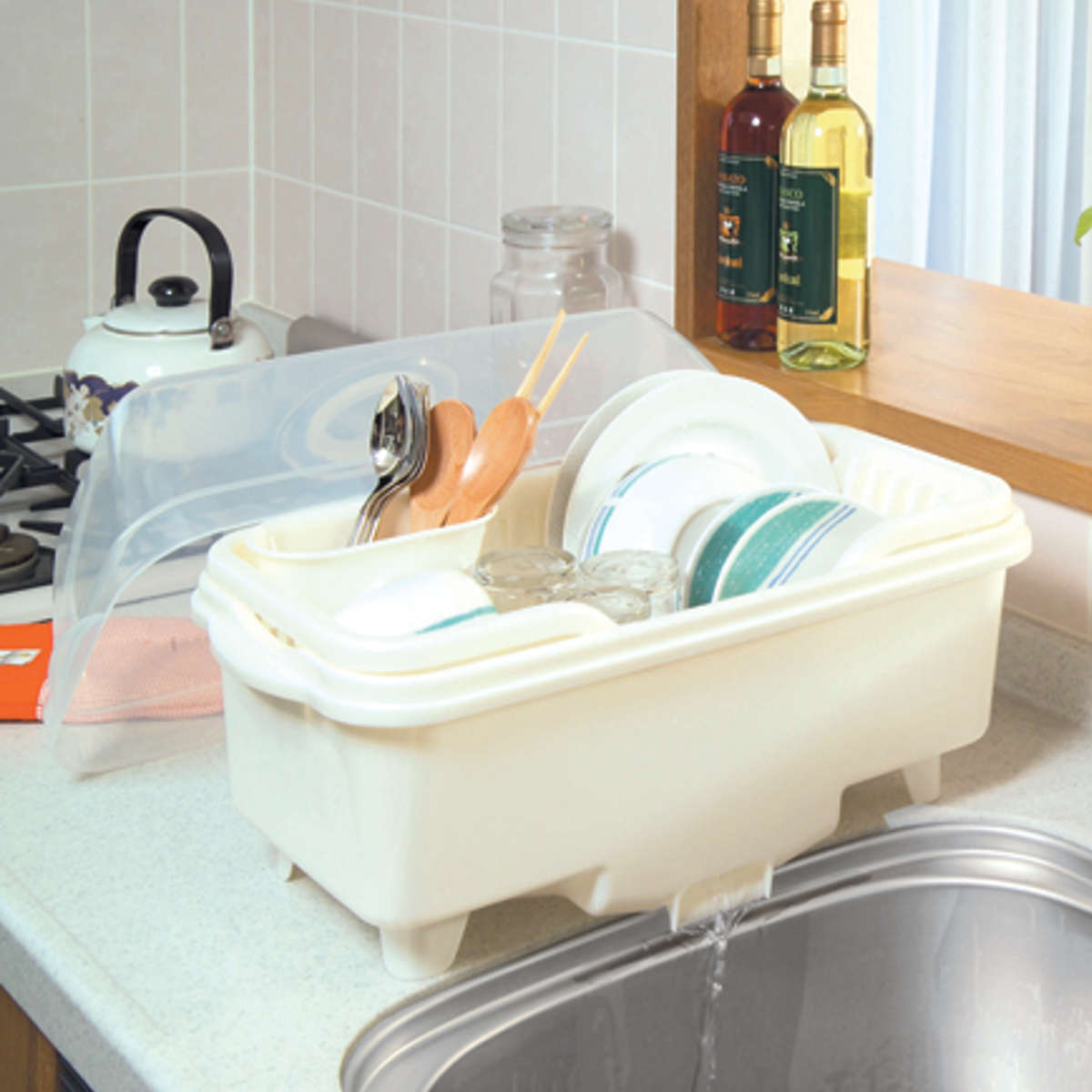 水切りカゴ 皿立て 水切り 流 フード付 中サイズ ( 水切りラック 水切りかご 洗い桶 シンク上 水切りバスケット フード付き フタ付き 蓋 カバー 洗い物 食器 洗い 収納 乾燥 ラック 水が流れる スリム コンパクト カトラリー ) 【パールホワイト】 パールホワイト