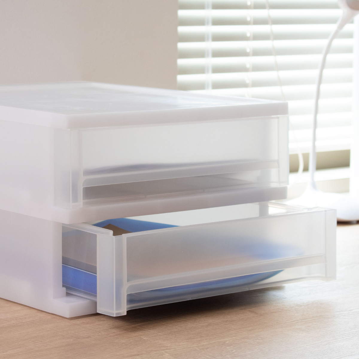 収納ケース 引出し Brio A4 浅型2段ケース 約幅27×奥行34.7×高さ18.5cm ( 収納ボックス 収納 プラスチック 小物収納 小物 積み重ね スタッキング 小物入れ 小物整理 書類 書類整理 デスク収納 仕切り付き 仕切り板 ) 【ブラウン】 ブラウン