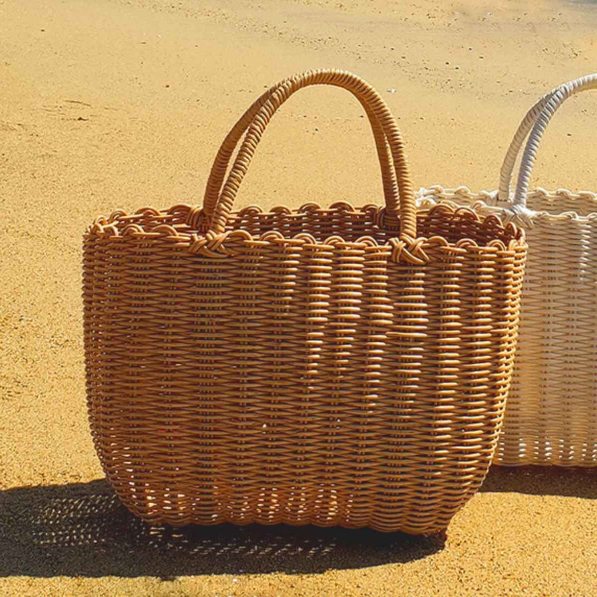 バスケット al.atte 客室用の洗える抗菌湯かごL ナチュラル ( バッグ 鞄 小物入れ カゴバッグ かご トートバッグ 温泉バッグ 銭湯 湯カゴ カゴ 籠 手提げ 丸洗い 抗菌 カバン 天然素材風 プラスチック製 手編み )