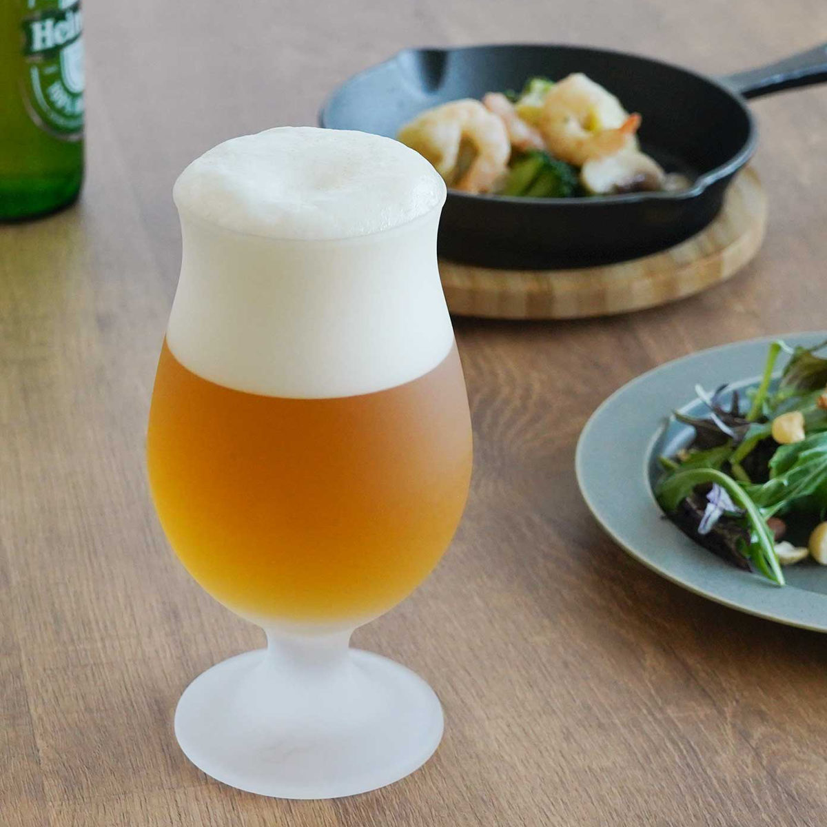 ビアグラス 420ml 泡立つビヤグラス ステムグラス ( ガラス 日本製 食洗機対応 ビヤグラス おしゃれ 脚付き グラス コップ カップ ボックス入り プレゼント 贈り物 泡 ビール アルコール お酒 晩酌 シンプル クリア 透明 )