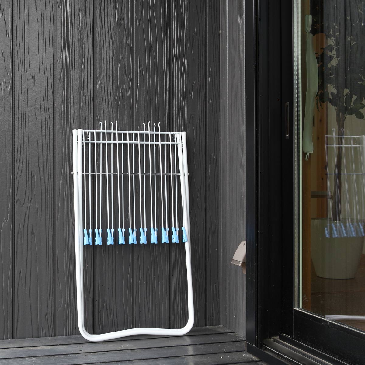 物干し 室内 スタンド物干しE20 DX ( タオル干し 洗濯 スタンド 折りたたみ 省スペース 20枚 タオル 平干し タオルハンガー ハンガーラック クリップ付 フェイスタオル ) 【ホワイト×ブラック】 ホワイト×ブラック