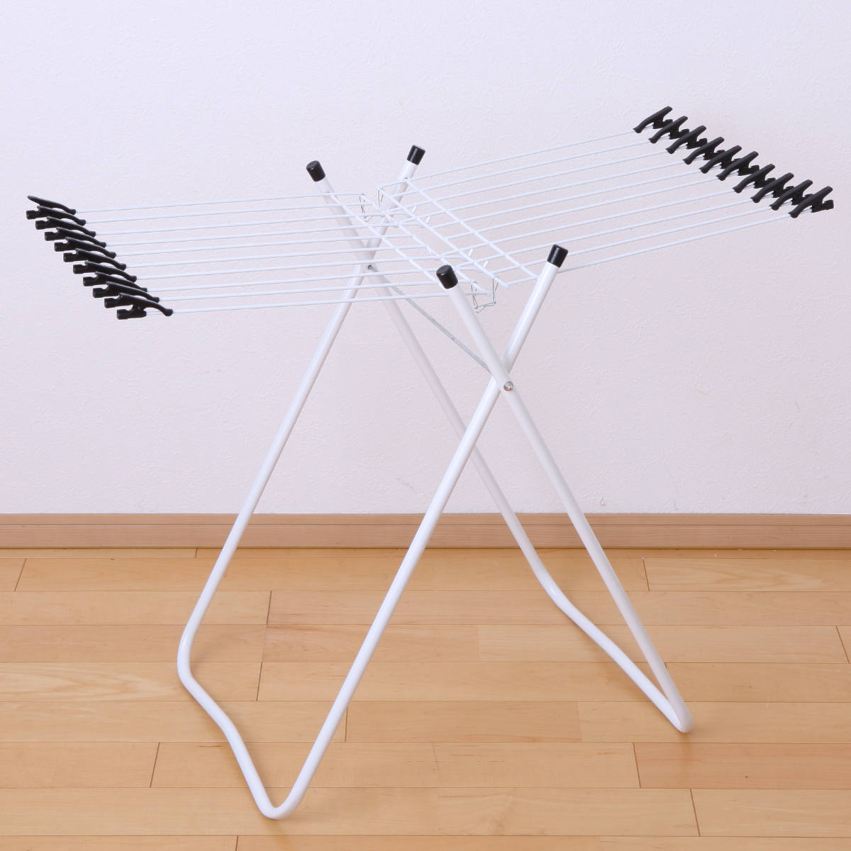 物干し 室内 スタンド物干しE20 DX ( タオル干し 洗濯 スタンド 折りたたみ 省スペース 20枚 タオル 平干し タオルハンガー ハンガーラック クリップ付 フェイスタオル ) 【ホワイト×ブラック】 ホワイト×ブラック