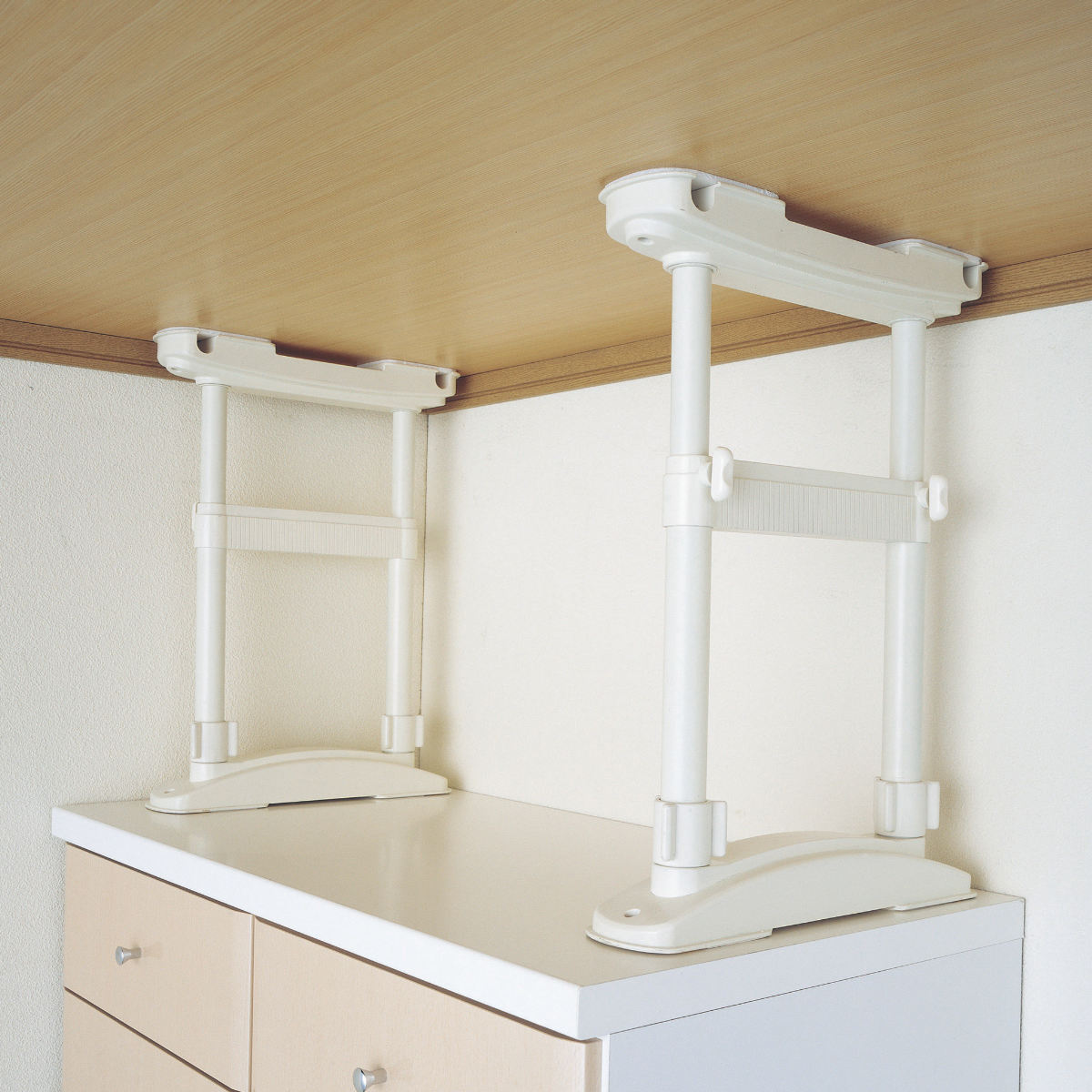 家具転倒防止 つっぱり棒 家具転倒防止ポ-ル 高さ35~50cm 2本入 ( 突っ張り棒 つっぱり 地震ポール 震災 地震対策 防災 賃貸 工具不要 強力 簡単 設置 取り付け 伸縮式 食器棚 本棚 リビング 寝室 安心 家具 転倒防止 地震 天井 )