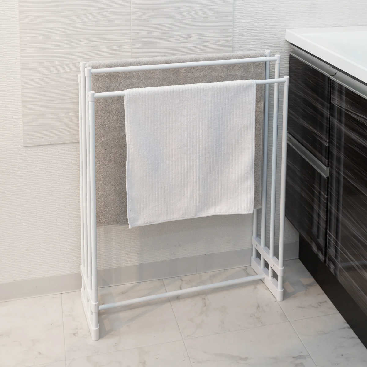 バスタオルスタンド ランドリースタンド タオルハンガー ( タオルスタンド タオル干し スタンド タオル掛け バスタオル 4枚 バスタオル干し スリム 脱衣所 洗面所 ホワイト )