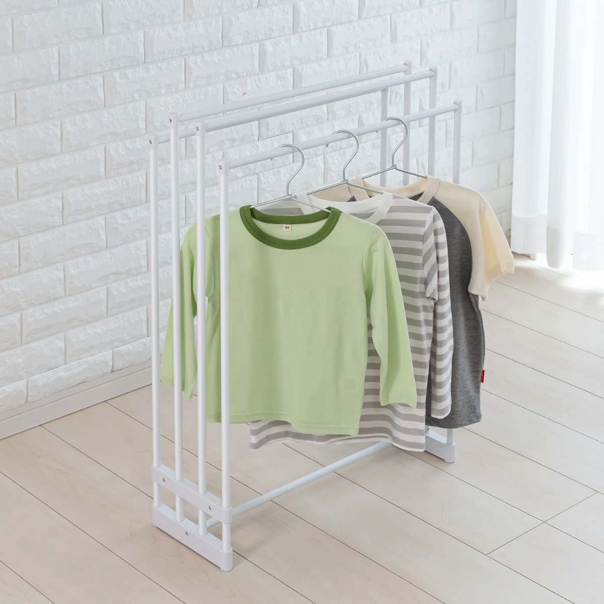 バスタオルスタンド ランドリースタンド タオルハンガー ( タオルスタンド タオル干し スタンド タオル掛け バスタオル 4枚 バスタオル干し スリム 脱衣所 洗面所 ホワイト )