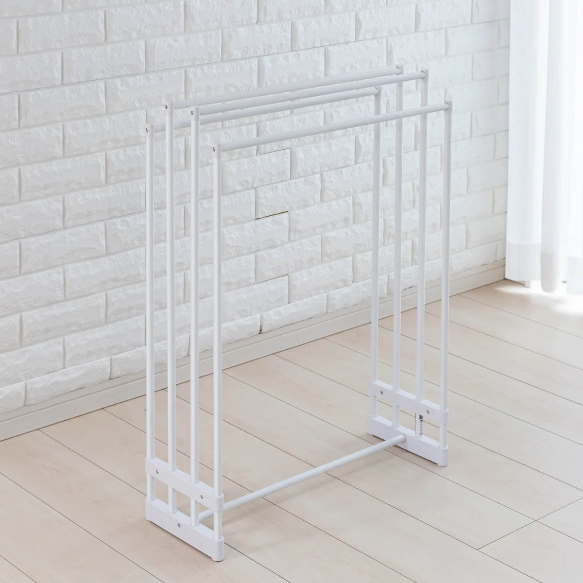 バスタオルスタンド ランドリースタンド タオルハンガー ( タオルスタンド タオル干し スタンド タオル掛け バスタオル 4枚 バスタオル干し スリム 脱衣所 洗面所 ホワイト )