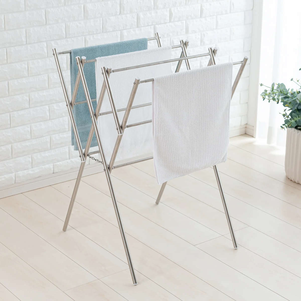 物干し ステンレス バスタオルハンガー 折りたたみ式 伸縮式 ( バスタオル ハンガー 伸縮 タオル干し 物干しスタンド 2段 室内物干し タオルかけ ステンレス製 タオルスタンド バスタオル干し コンパクト 収納 )