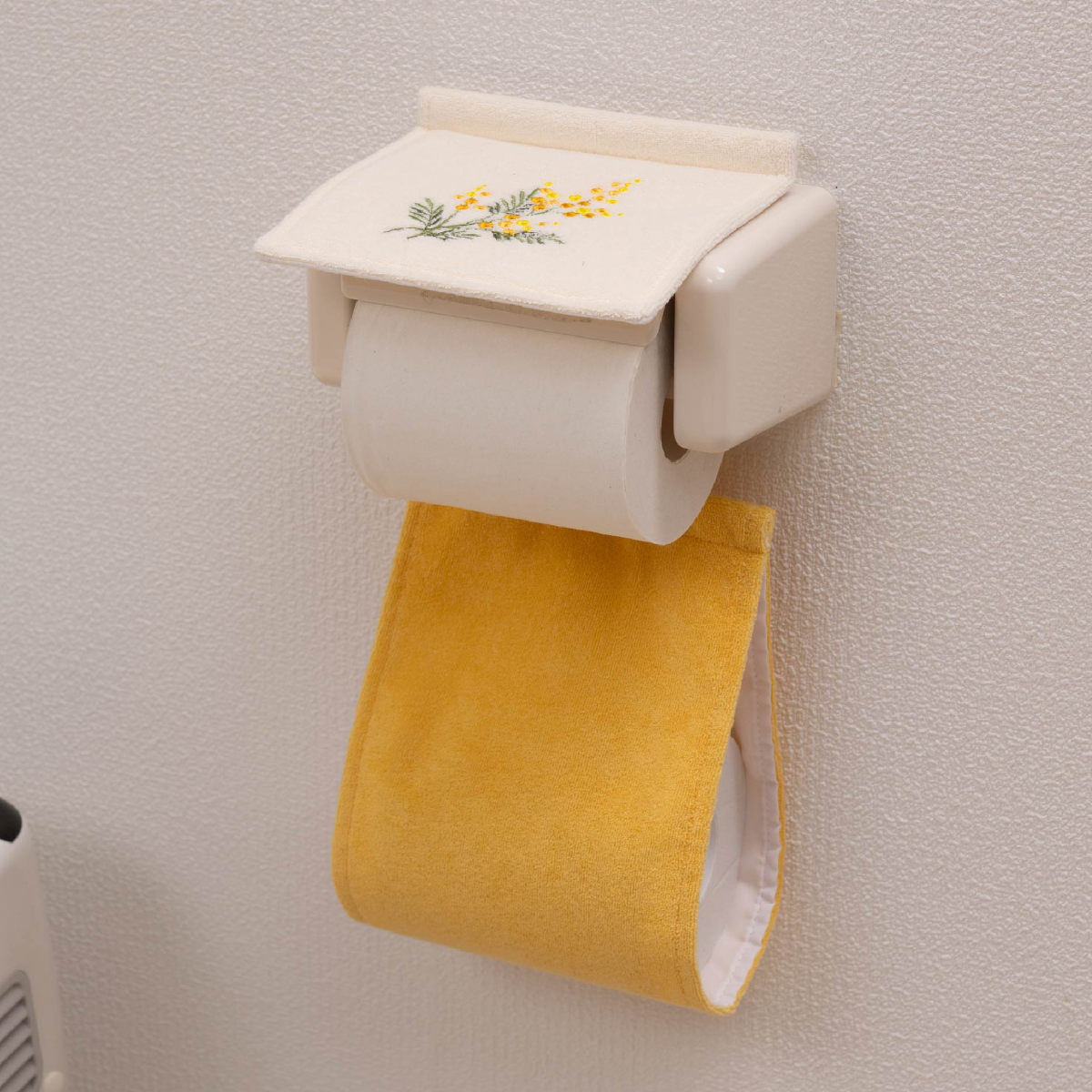 ペーパーホルダーカバー yorisou ( トイレットペーパーカバー ペーパーホルダー 予備 花 刺繍 洗える トイレタリー ホルダーカバー 取付簡単 洗濯OK 花柄 イエロー ラベンダー ) 【ラベンダー】 ラベンダー