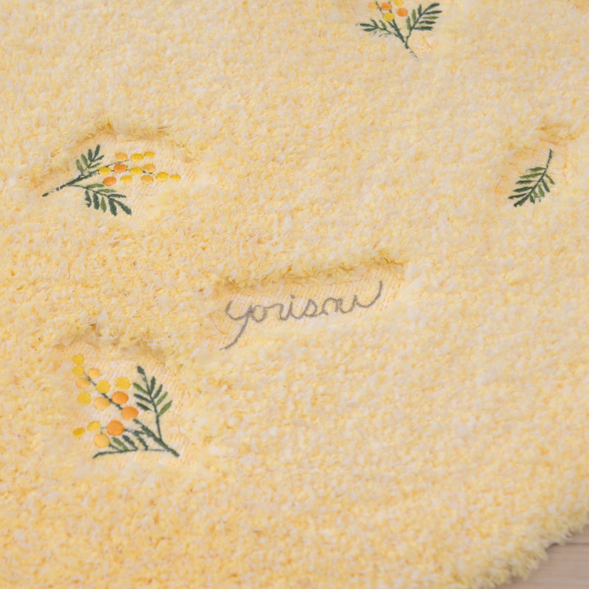 トイレマット yorisou 約60×60cm ( トイレ マット 足元マット すべり止め 洗える 花 刺繍 トイレタリー 滑り止め 洗濯可 60×60 花柄 イエロー ラベンダー ) 【ラベンダー】 ラベンダー