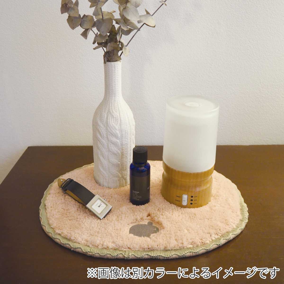 ミニマット Pce 動物 約23×30cm チェアパッド ( マット 小さめ ハンドメイド 幅30cm 卓上 コンパクト ラグ 敷き物 インテリア おしゃれ 楕円 刺繍 ループ付き 吊り下げ 雑貨 ) 【トナカイ】 トナカイ