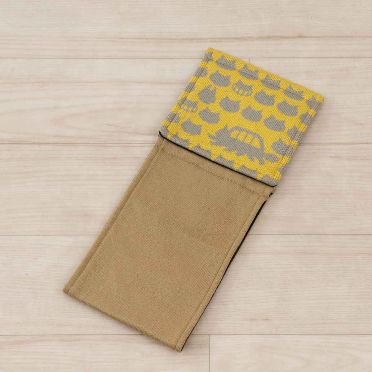 ペーパーホルダーカバー となりのトトロ 魔女の宅急便 ニットペーパーホルダーカバー ( トイレットペーパーカバー ペーパーホルダー 予備 洗える トトロ ネコバス ジジ トイレタリー ホルダーカバー 取付簡単 洗濯OK ニット生地 ) 【トトロ】 トトロ