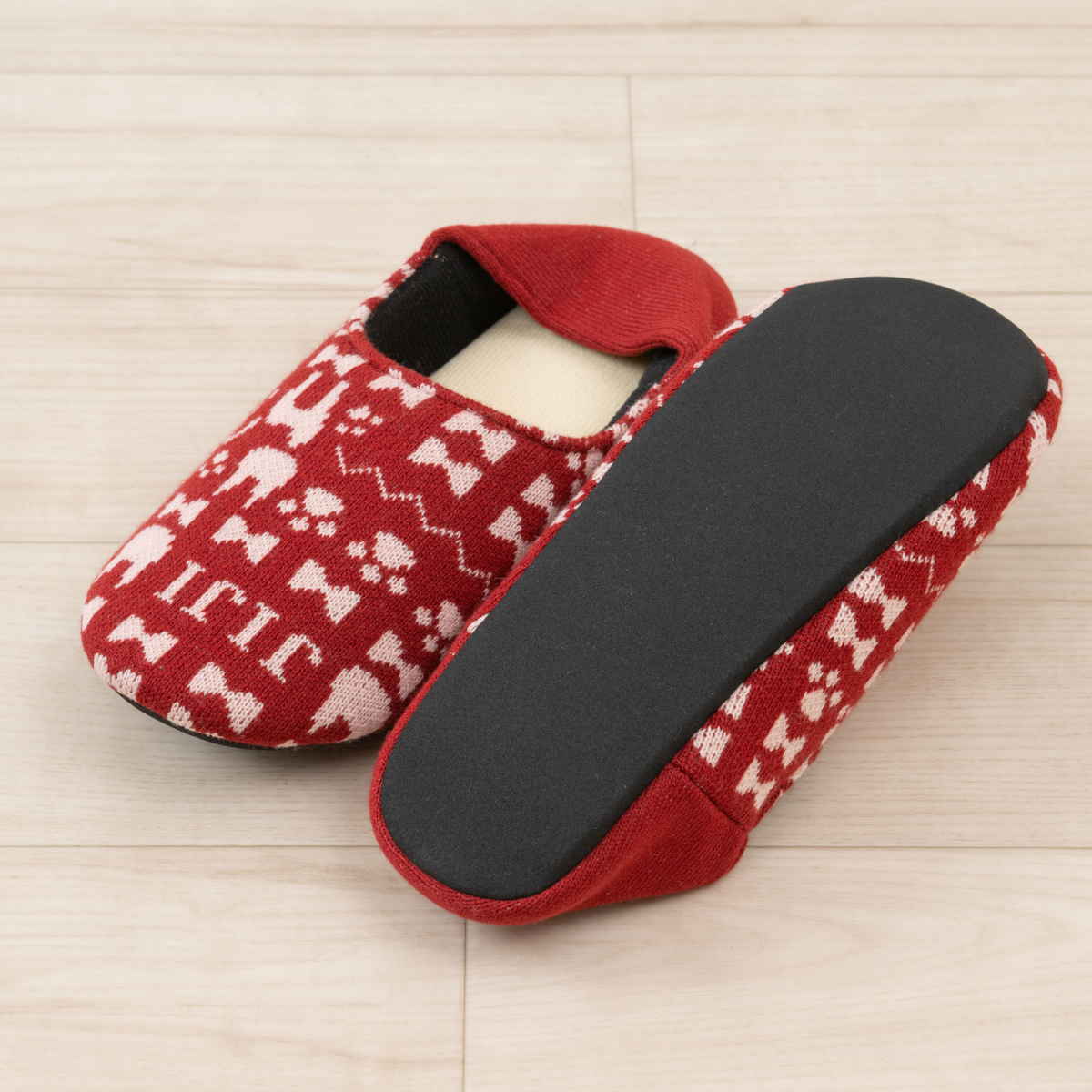 スリッパ となりのトトロ 魔女の宅急便 かかとニットスリッパ 約22.0~24.0cm ( ルームシューズ 洗える 室内 レディース ニット かかと付き キャラクター トトロ ネコバス ジジ 洗濯OK ニット生地 来客用 トイレ おしゃれ ) 【ジジ】 ジジ