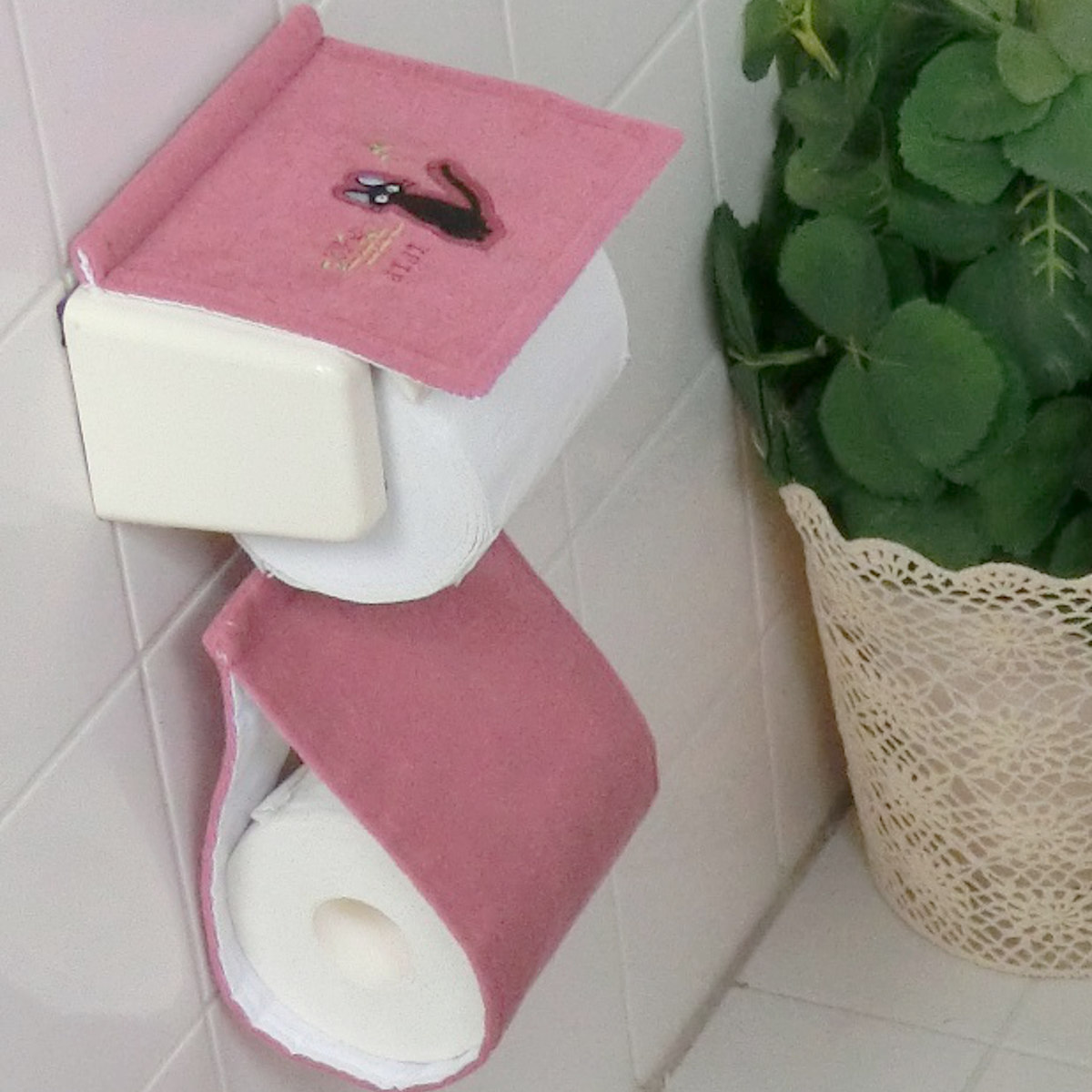 ペーパーホルダーカバー ひるさがり 魔女の宅急便 （ トイレ トイレ用品 トイレットペーパー ねこ トイレグッズ トイレ収納 ホルダーカバー カバー キャラ キャラクター ジジ ネコ 猫 ）