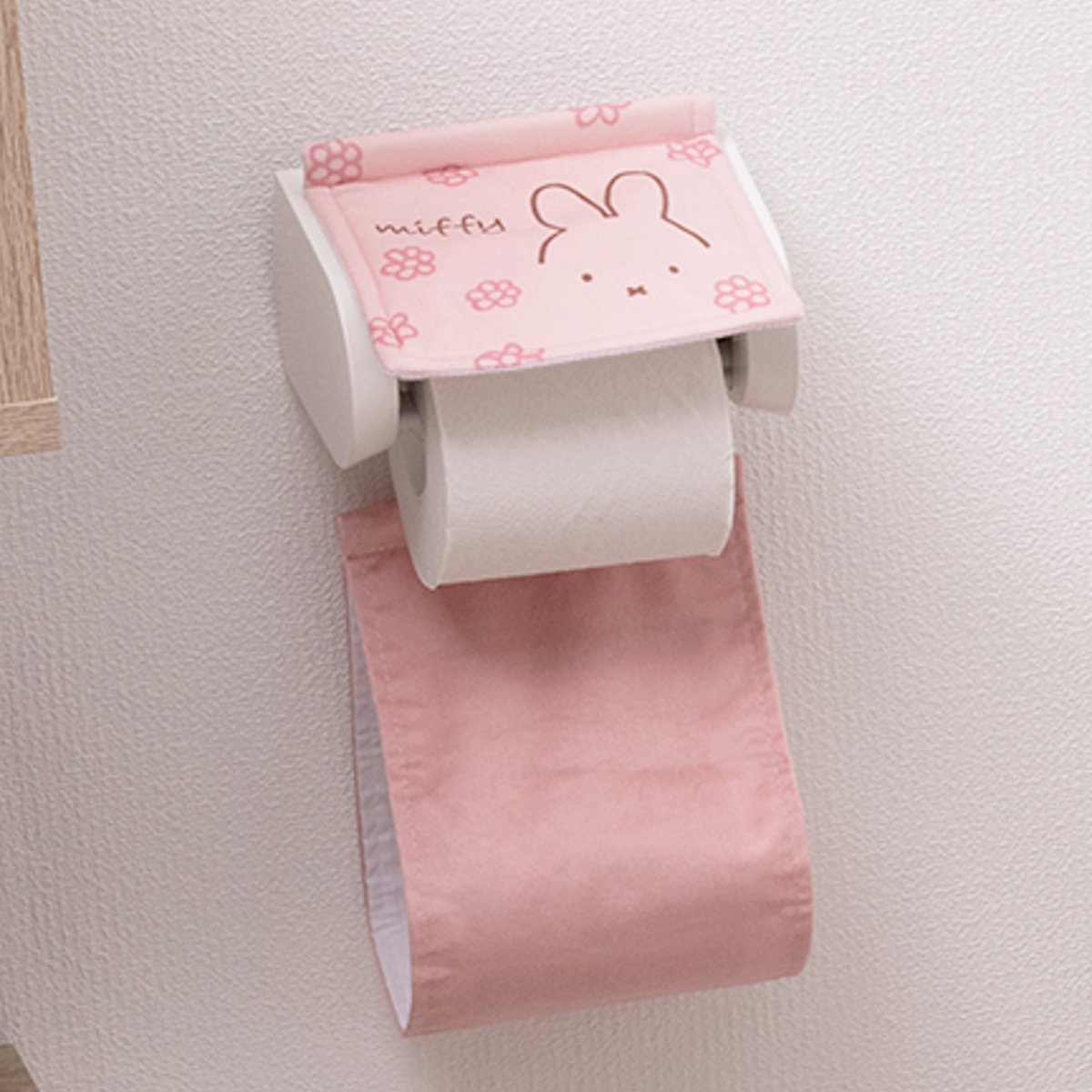 ペーパーホルダーカバー ミッフィー ラインフラワー （ カバー トイレットペーパーカバー ペーパーホルダー 予備 洗える キャラクター かわいい トイレタリー ホルダーカバー 取付簡単 トイレ用品 ）