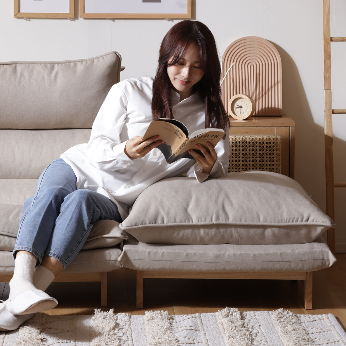 スツール オットマン 高さ43cm 木製脚付 コーデュロイ生地 ダリアン・デニム調生地 ( 1人掛け チェア ワイド 椅子 天然木 フレーム ファブリック 北欧 ナチュラル ) 【アッシュグレー】 アッシュグレー