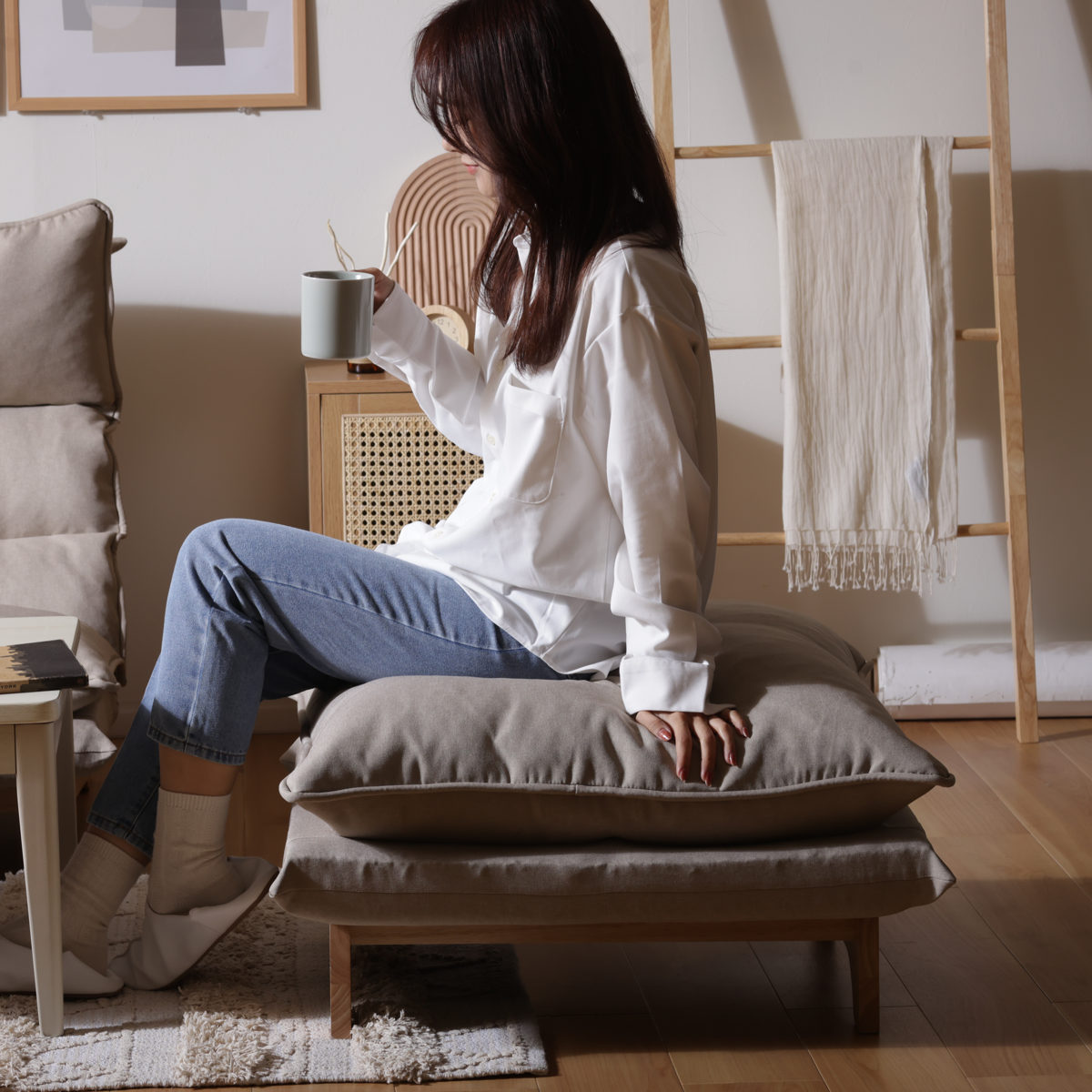 スツール オットマン 高さ43cm 木製脚付 コーデュロイ生地 ダリアン・デニム調生地 ( 1人掛け チェア ワイド 椅子 天然木 フレーム ファブリック 北欧 ナチュラル ) 【アッシュグレー】 アッシュグレー