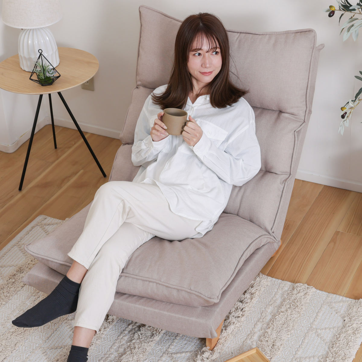 座椅子 ハイバック 1人掛け リクライニング リラックスチェア コーデュロイ生地 ダリアン・デニム調生地 ( ソファ ローソファ フロアチェア 天然木 フレーム ファブリック 北欧 ナチュラル ) 【チャコールグレー】 チャコールグレー