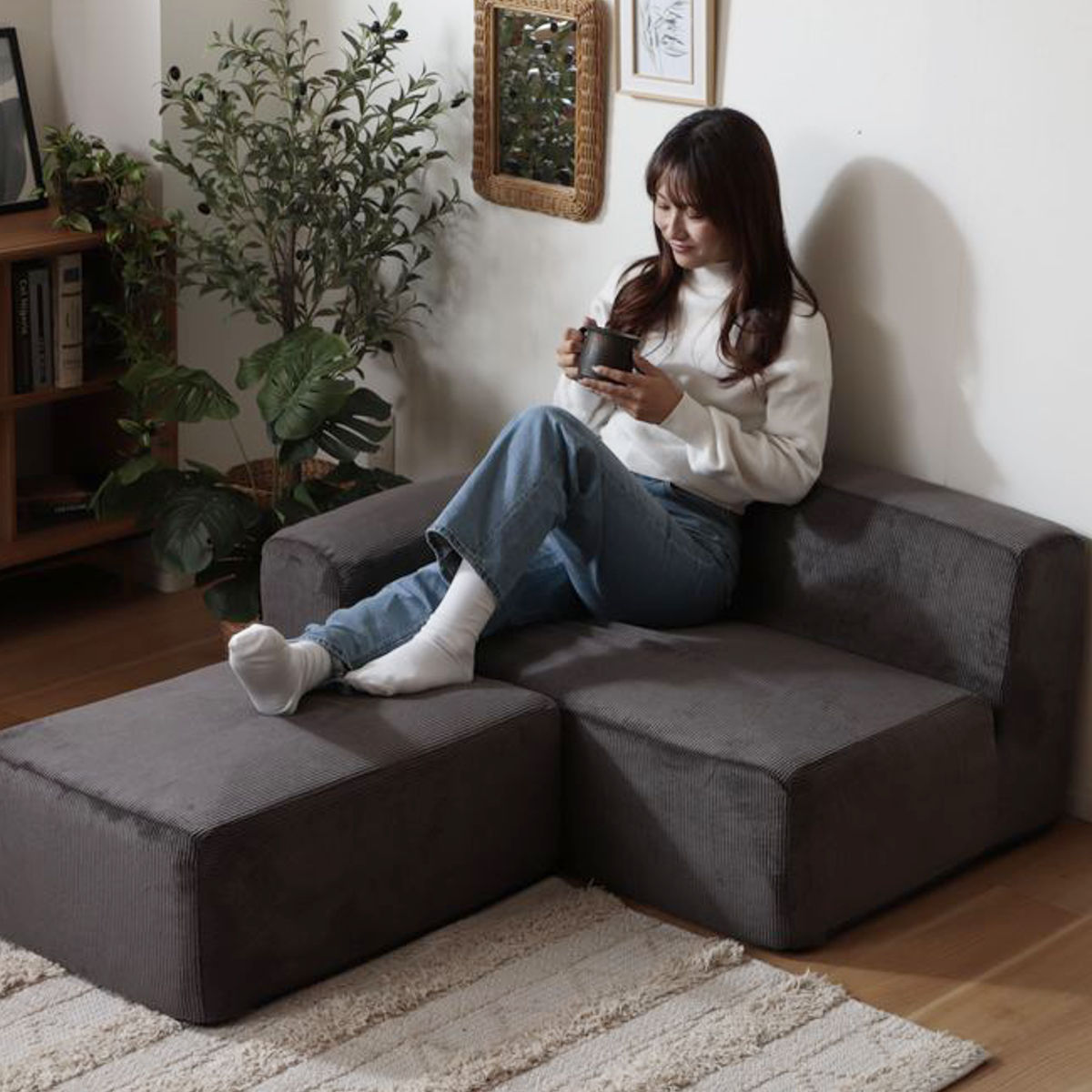 ソファ 2人掛け オットマン付き 組み合わせ自由なローソファ カウチソファ ( ソファー リビングソファ レイアウト 自由 セパレート 1人掛け フロアソファ ファブリック コーデュロイ ポケットコイル コンパクト 肘掛け ワンルーム ) 【ベージュ】 ベージュ