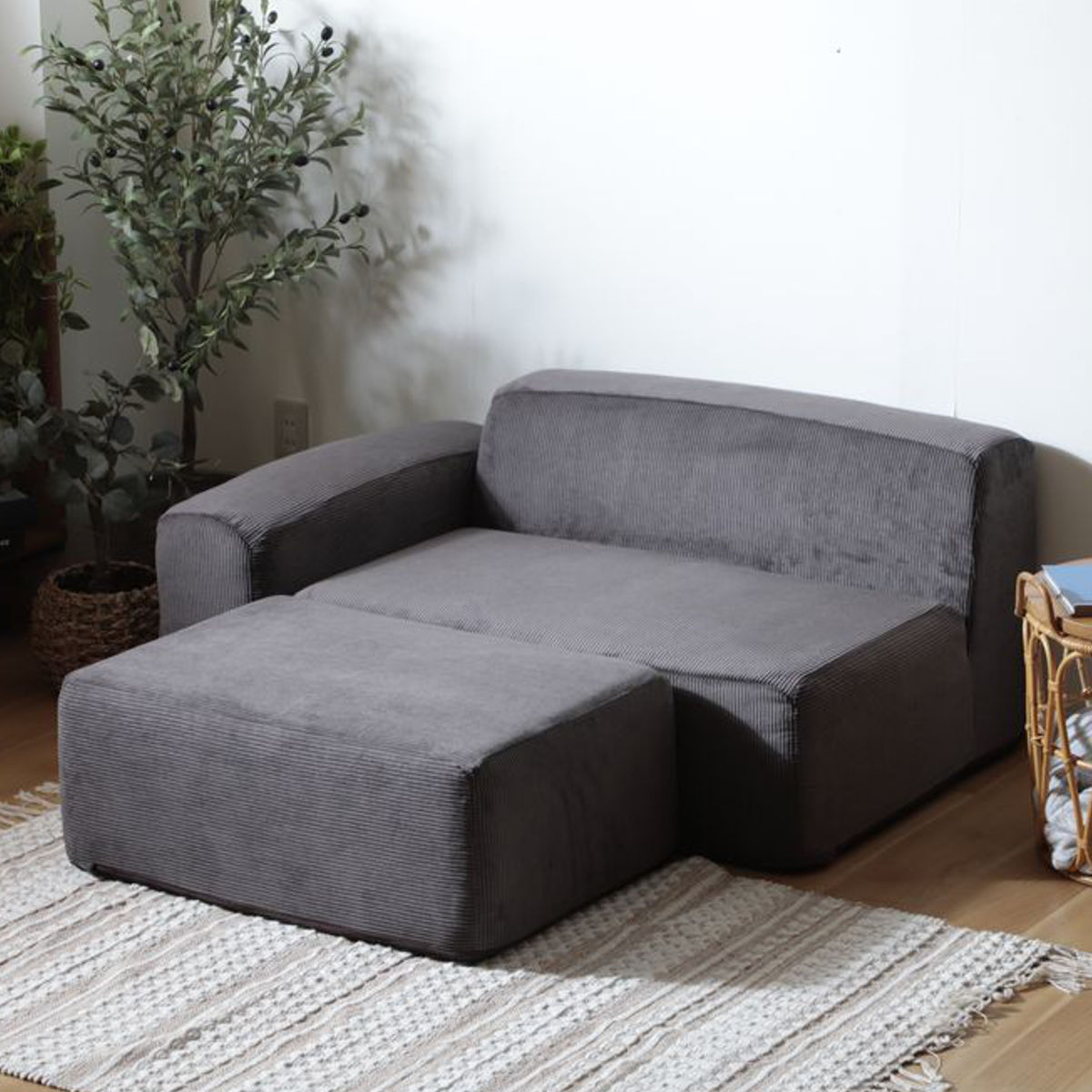 ソファ 2人掛け オットマン付き 組み合わせ自由なローソファ カウチソファ ( ソファー リビングソファ レイアウト 自由 セパレート 1人掛け フロアソファ ファブリック コーデュロイ ポケットコイル コンパクト 肘掛け ワンルーム ) 【ベージュ】 ベージュ