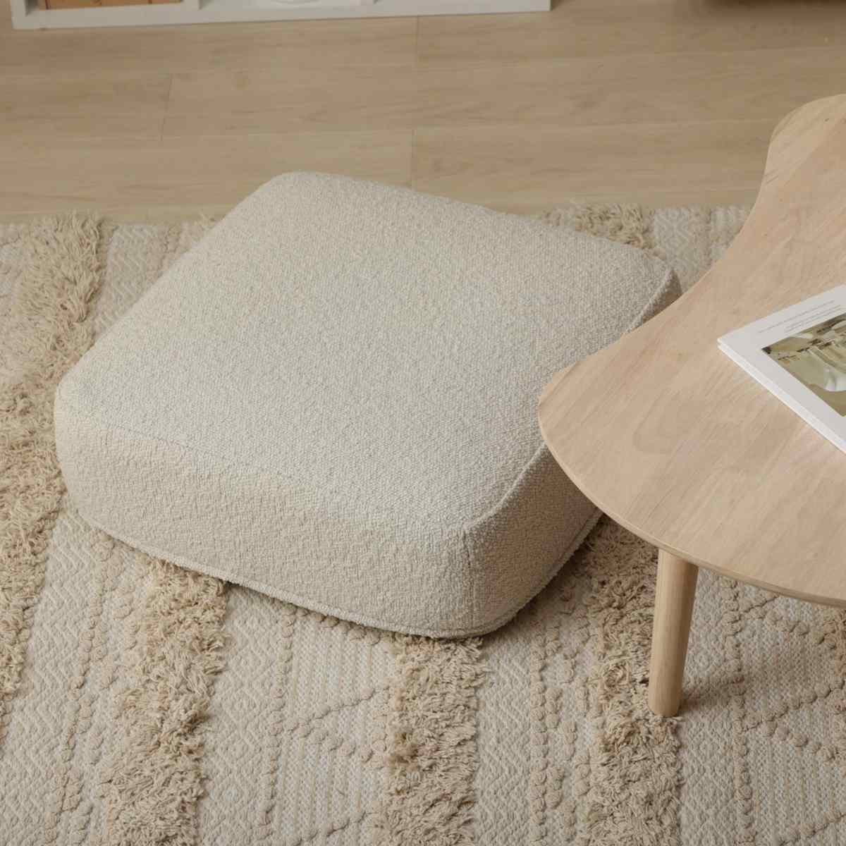 カバーが洗える低反発スクエアクッション ブークレ生地 ( フロアクッション 直径48cm 円形 四角 ソファ リビング 日本製 リラックス 座布団 枕 オットマン 座椅子 持ち運び 低反発 カバー取り外し 丸型 角型 厚み インテリア ) 【グレー ラウンド】 グレー ラウンド