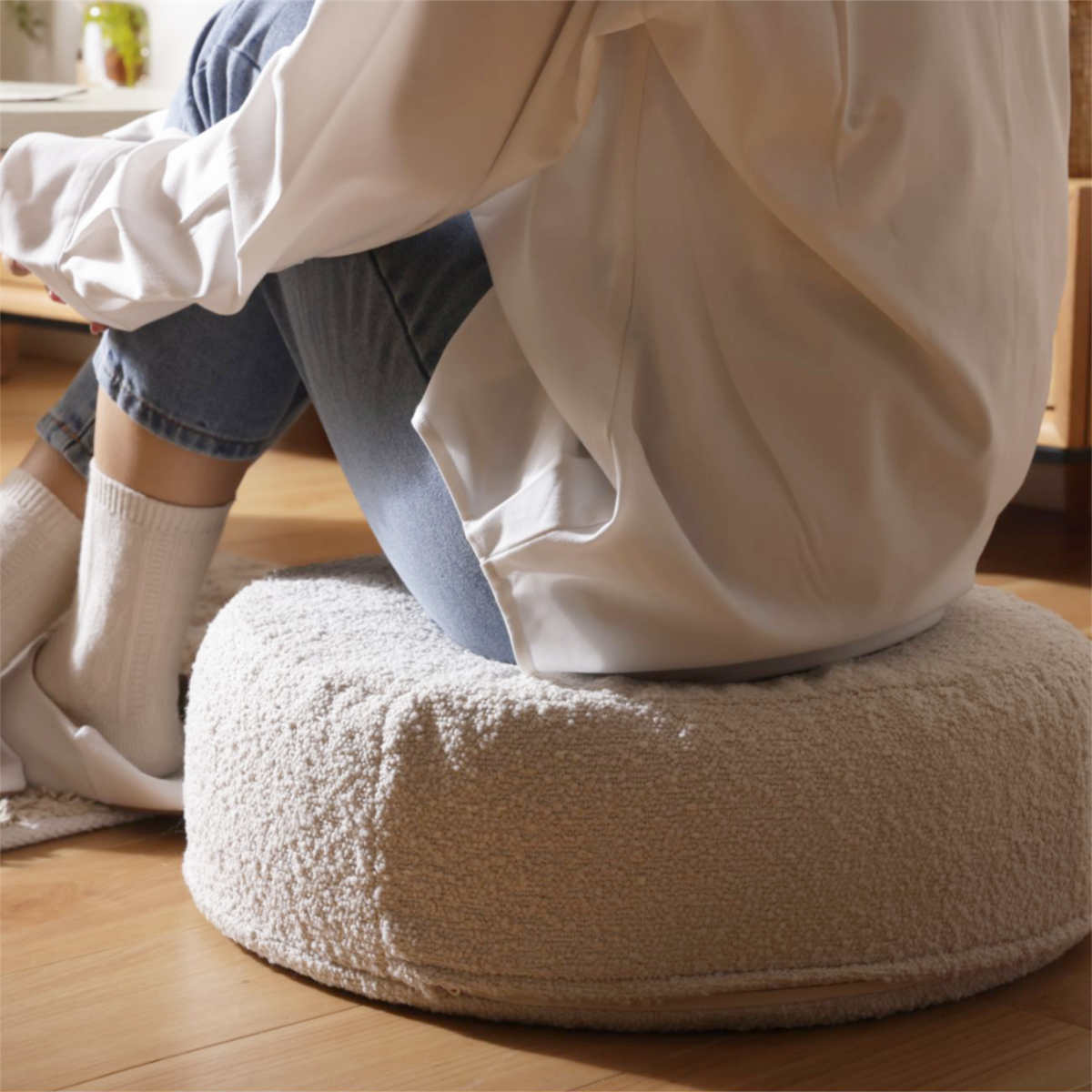 カバーが洗える低反発スクエアクッション ブークレ生地 ( フロアクッション 直径48cm 円形 四角 ソファ リビング 日本製 リラックス 座布団 枕 オットマン 座椅子 持ち運び 低反発 カバー取り外し 丸型 角型 厚み インテリア ) 【グレー ラウンド】 グレー ラウンド