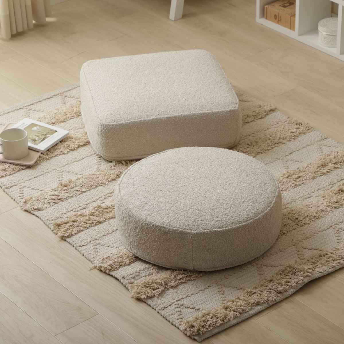 カバーが洗える低反発スクエアクッション ブークレ生地 ( フロアクッション 直径48cm 円形 四角 ソファ リビング 日本製 リラックス 座布団 枕 オットマン 座椅子 持ち運び 低反発 カバー取り外し 丸型 角型 厚み インテリア ) 【グレー ラウンド】 グレー ラウンド