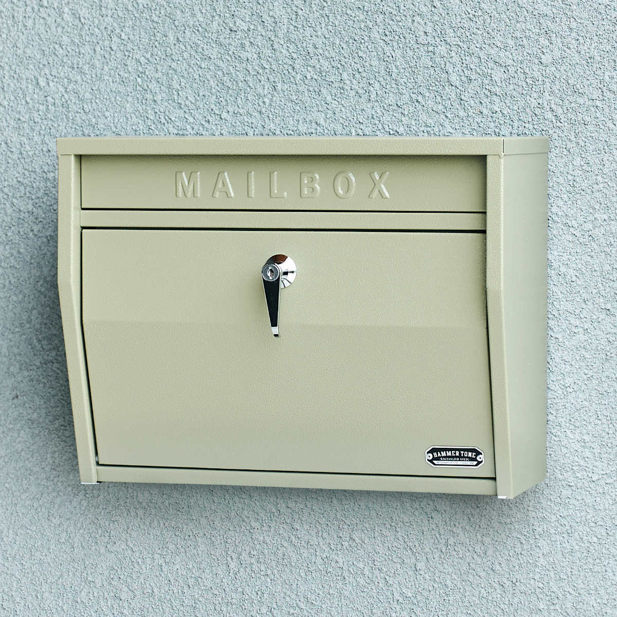 郵便ポスト 壁掛けポスト ハンマートーン ( ポスト 壁掛け 郵便 郵便受け デザインポスト 鍵付き 新聞受け メールボックス 横型 鍵 一戸建て 屋外 玄関 壁 本体 ハンドル 木目 A4 おしゃれ ) 【ベージュ】 ベージュ