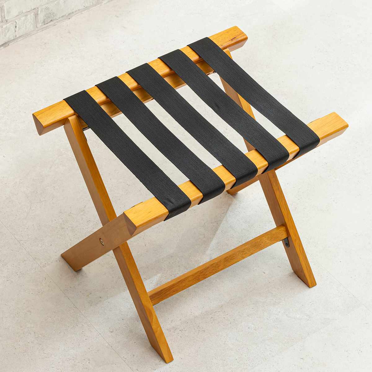 バゲージラック 幅50cm 折り畳み 荷物置き 木製 収納 ラック ( バゲッジスタンド 折りたたみ バッグ カバン 置き場 ホテル 玄関 寝室 カバン置き スーツケース おしゃれ フリーラック アウトドア クーラーボックス 台 ) 【ライトブラウン】 ライトブラウン