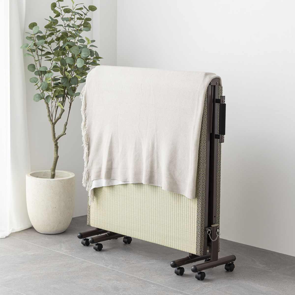 折りたたみベッド 畳ベッド シングル キャスター 収納 ( 折りたたみ ベッド 畳 畳める コンパクト 折りたたみ式 省スペース たたみ 天然い草 抗菌 調湿 消臭 )