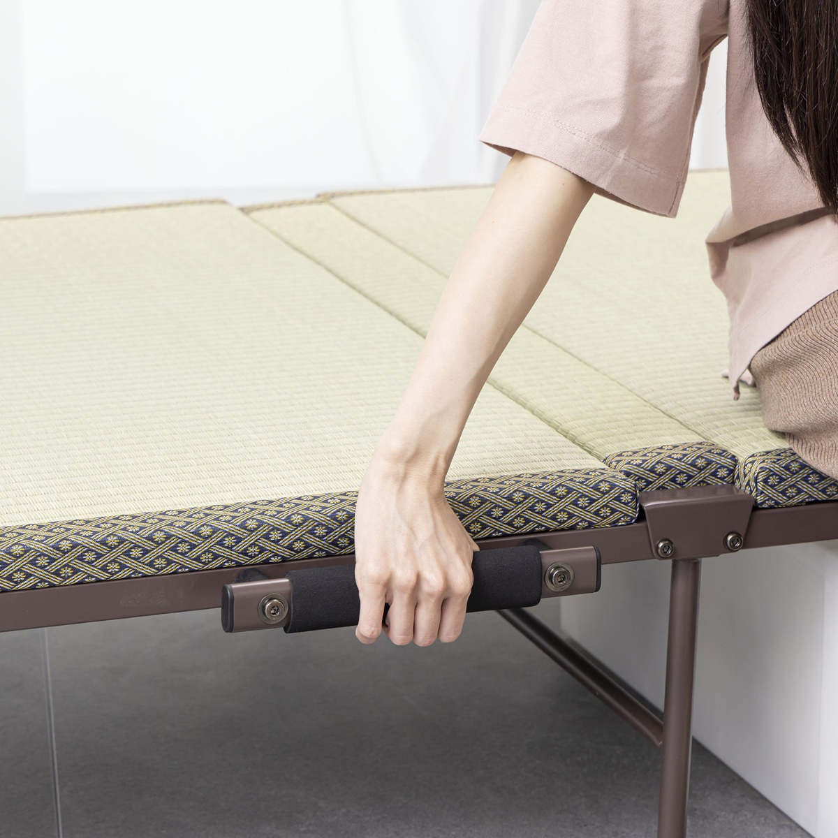 折りたたみベッド 畳ベッド シングル キャスター 収納 ( 折りたたみ ベッド 畳 畳める コンパクト 折りたたみ式 省スペース たたみ 天然い草 抗菌 調湿 消臭 )