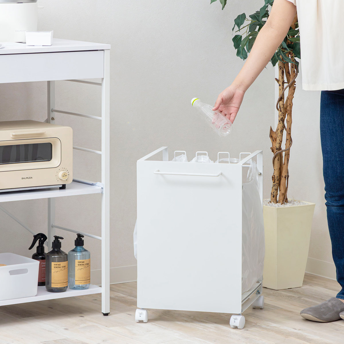 ゴミ箱 分別 ダストボックスワゴン 幅35cm キャスター付き ( ごみ箱 レジ袋スタンド 目隠し レジ袋ハンガー ゴミ袋ホルダー 最大4分別 棚下設置 キッチン ふた無し スチール製 )