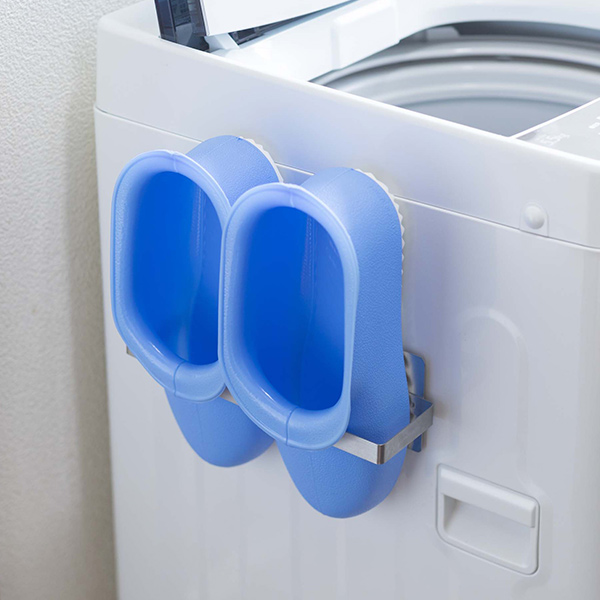 Dショッピング バスブーツホルダー ピタッとステンレスバスブーツホルダー バスブーツ 収納 ブーツホルダー マグネット 風呂ブーツ バス用品 風呂スリッパ 置き場 洗濯機横 磁石 すき間収納 洗面収納 洗面グッズ 磁着 ステンレス 日本製 カテゴリ バス用品