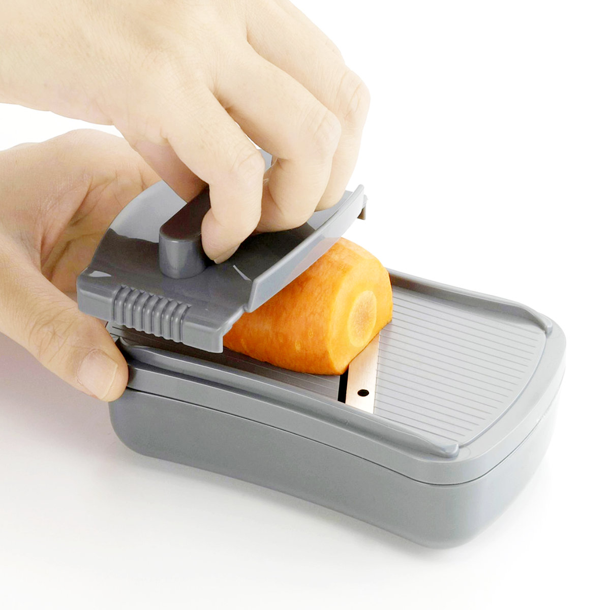 野菜調理器セット 6点セット コンパクト 日本製 ( おろし器 千切り器 野菜スライサー セット 調理器 ベジタブルスライサー おろし金 大根おろし 皮むき器 スライス 安全ガード キッチンツール 受け皿付き )