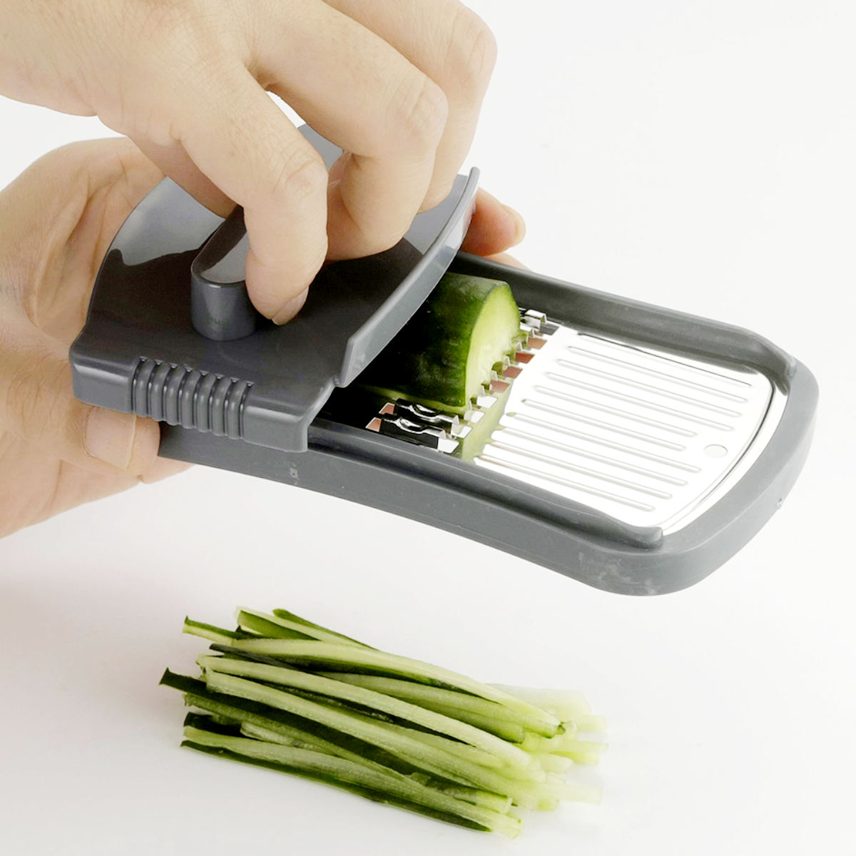 野菜調理器セット 6点セット コンパクト 日本製 ( おろし器 千切り器 野菜スライサー セット 調理器 ベジタブルスライサー おろし金 大根おろし 皮むき器 スライス 安全ガード キッチンツール 受け皿付き )