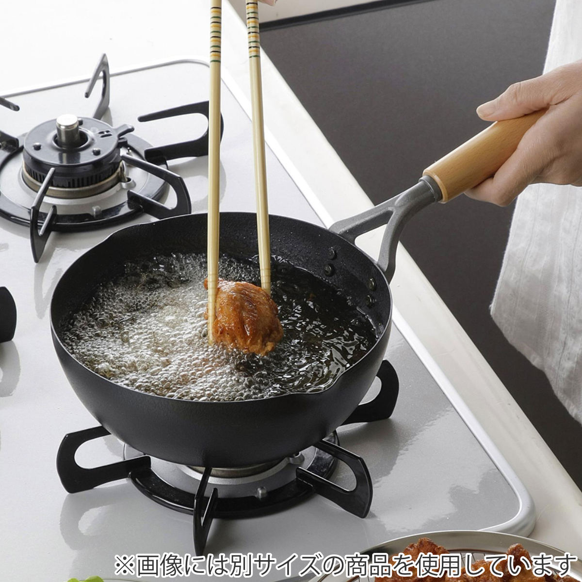 いため鍋 24cm IH対応 鉄製 ファイバーエンボス 日本製 ( ガス火対応 鉄製フライパン フライパン 炒め鍋 24センチ 鉄のフライパン 片手鍋 エンボス加工 こびりつきにくい 空焼き不要 調理器具 )