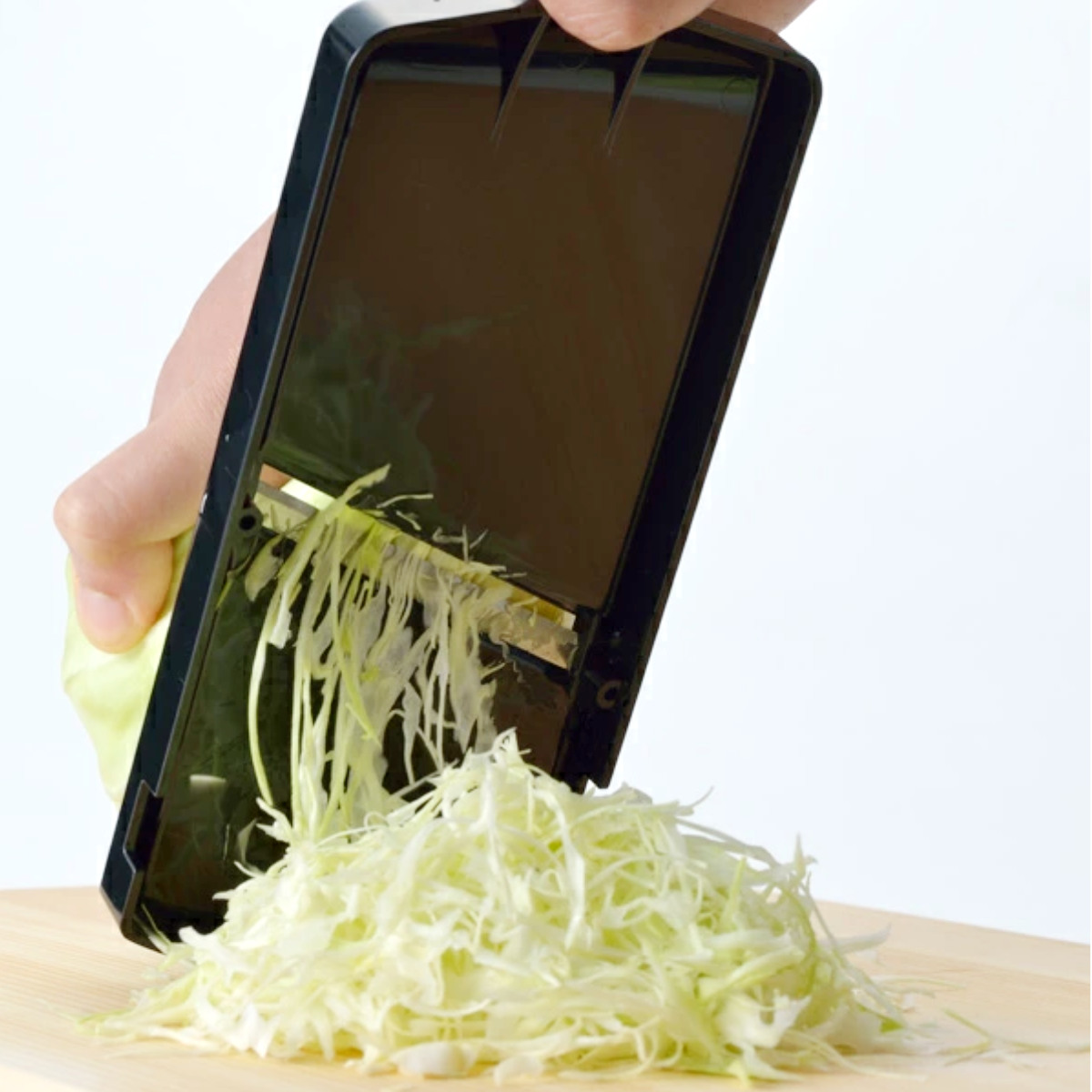 キャベツスライサー とんかつ屋さん 日本製 千切り器 ( スライサー ステンレス スライス 細切り 極細カット 野菜スライサー 千切りキャベツ キッチンツール 調理 キッチン用品 下ごしらえ 安全ガード付き )