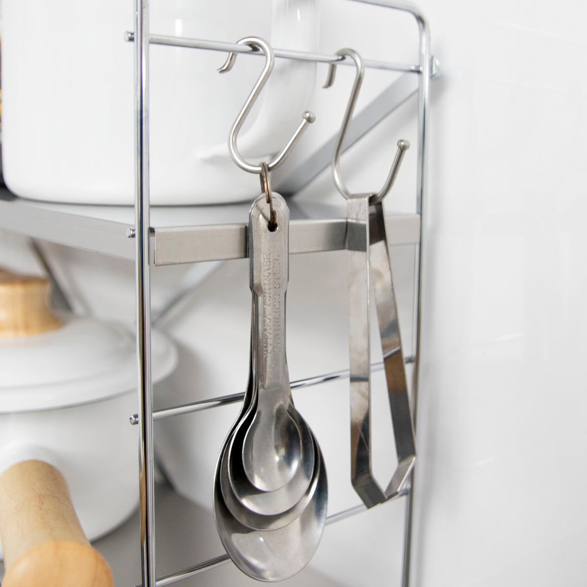 キッチンラック ステンレス棚コンロサイド収納 3段 ( ステンレス 日本製 コンロラック 調味料ラック レンジラック コンロサイドラック コンロ奥ラック 家電ラック スパイスラック 調味料棚 すき間 コンロ ラック 収納 三段 )