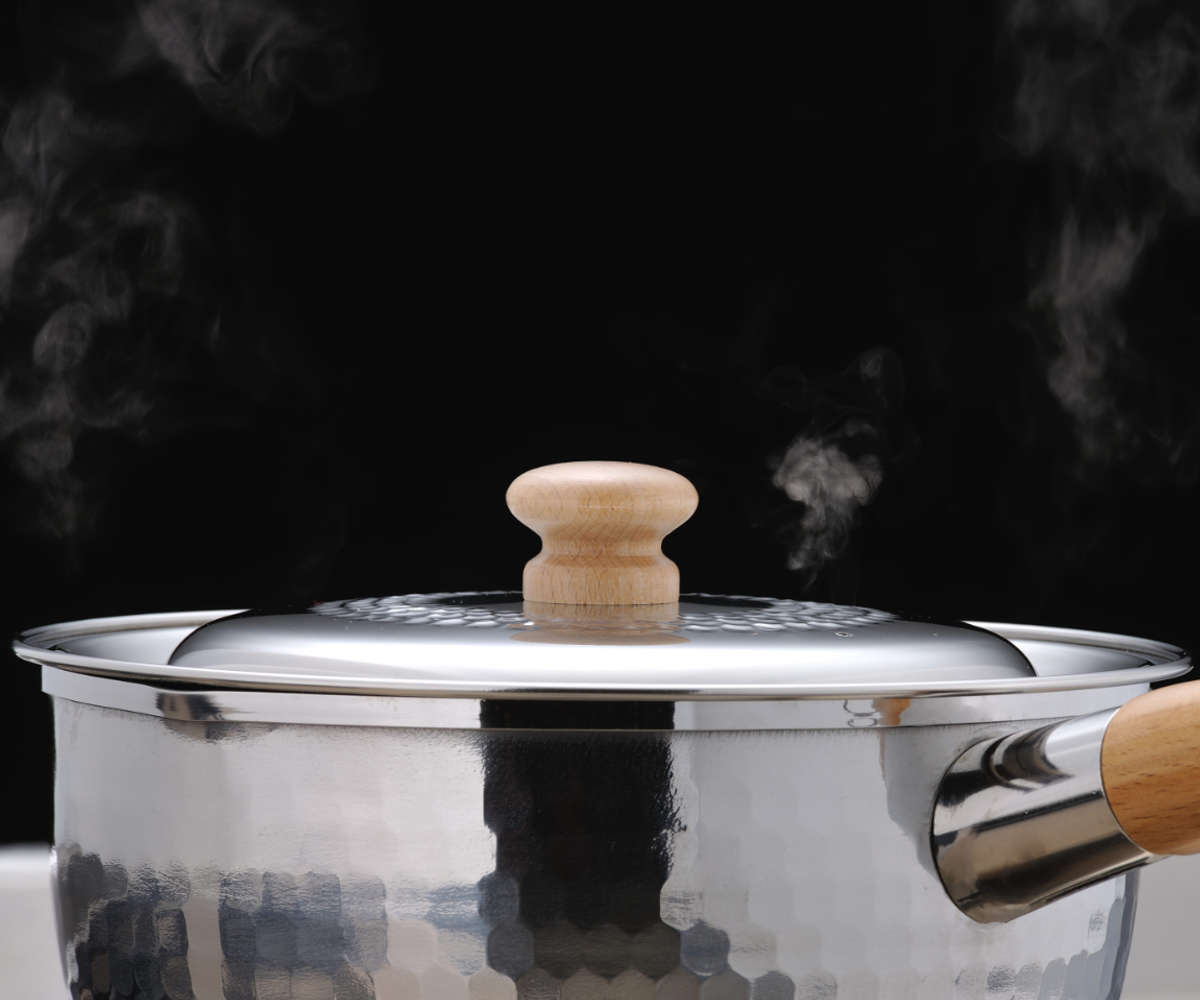 鍋蓋 プロモデル 槌目 ゆきひら鍋 兼用 ふた 18・20cm用 日本製 ( 鍋ふた ステンレス蓋 キッチン用品 蓋 カバー 台所用品 調理用品 調理器具 調理道具 キッチンツール キッチン雑貨 キッチン小物 )