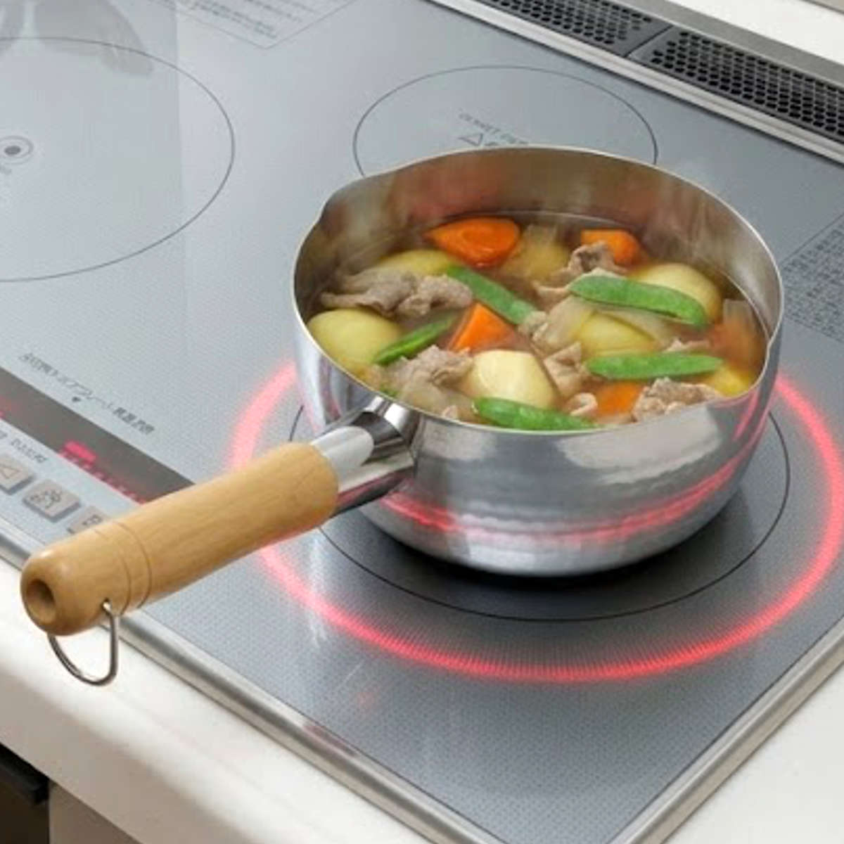 雪平鍋 18cm プロモデル 槌目 ゆきひら鍋 アヒル口付 日本製 ( IH対応 ガス火対応 行平鍋 片手鍋 18センチ 鍋 なべ 片手なべ アルミ鍋 アルミ 和鍋 軽量 注ぎ口 両口 天然木 ハンドル キッチン 調理用品 )