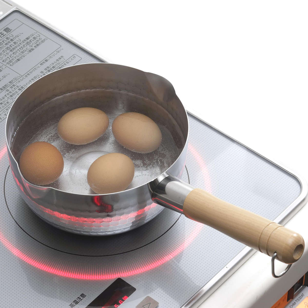 雪平鍋 18cm プロモデル 槌目 ゆきひら鍋 アヒル口付 日本製 ( IH対応 ガス火対応 行平鍋 片手鍋 18センチ 鍋 なべ 片手なべ アルミ鍋 アルミ 和鍋 軽量 注ぎ口 両口 天然木 ハンドル キッチン 調理用品 )