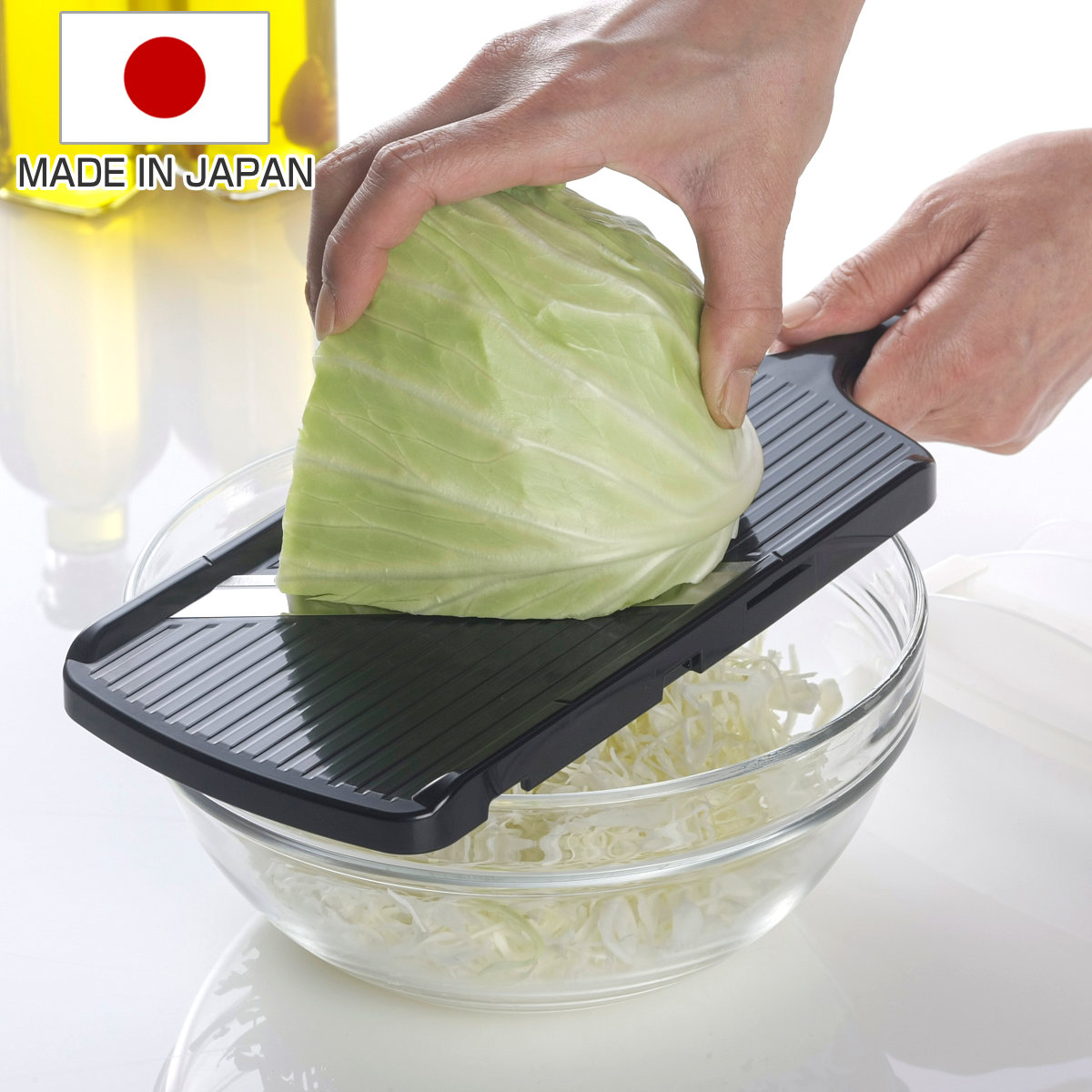 スライサー スゴ切れ 快速 キャベツスライサー 日本製 ( キャベツ千切り 野菜スライサー スライス 千切りキャベツ 安全ガード付き 滑り止め付き 調理小道具 下ごしらえ用品 )