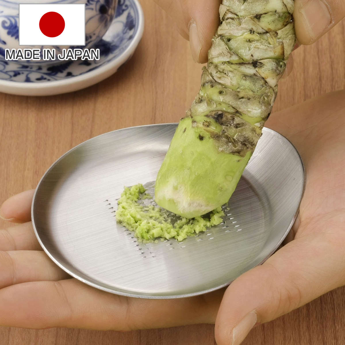 おろし器 手のひらに収まる 薬味おろし 日本製 （ オロシ器 すりおろし器 ミニ わさびおろし ステンレス製 おろし金 コンパクト 小さい わさび しょうが にんにく すりおろし 調理器具 キッチンツール ）