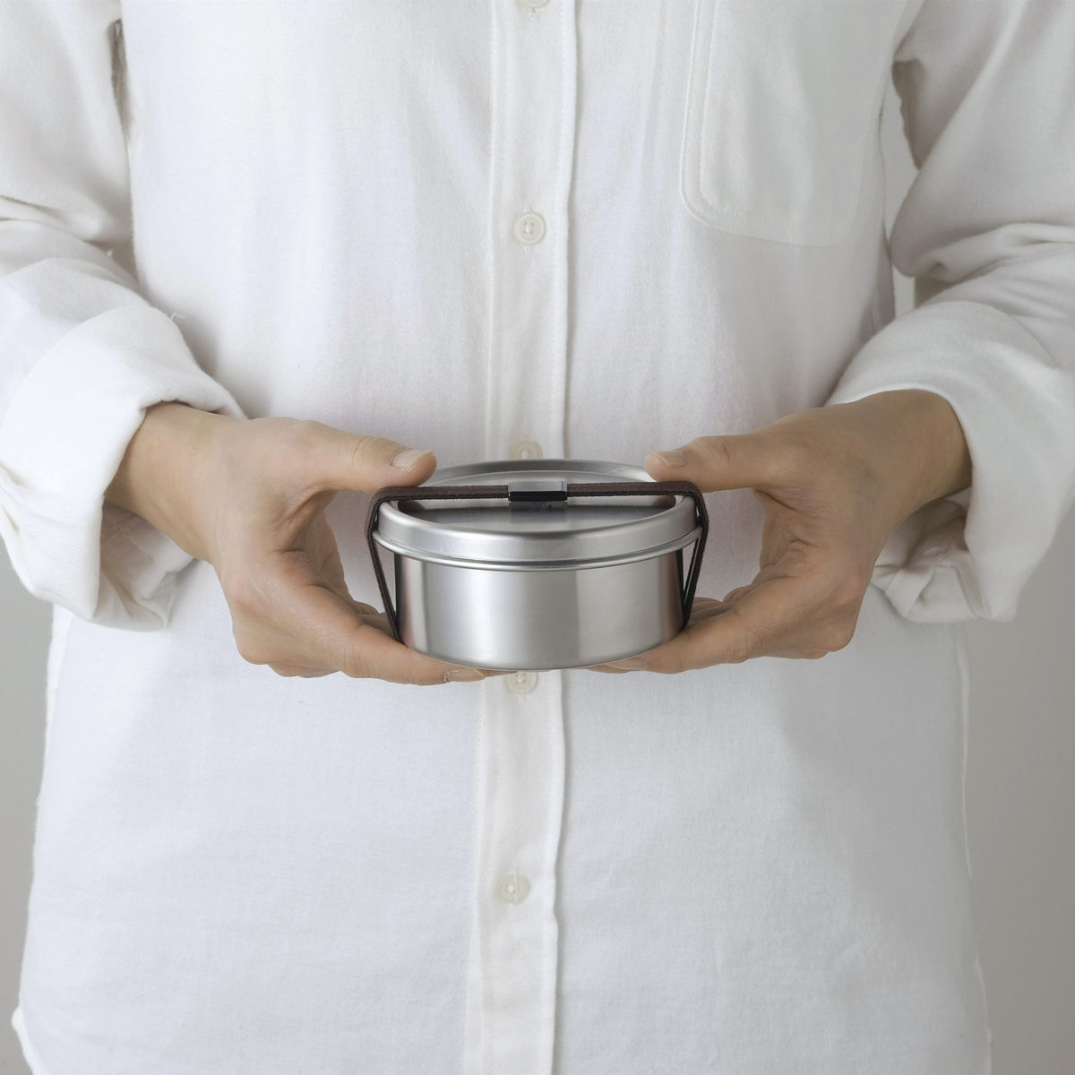 ランチボックス 300ml TSUBAME ステンレス 丸型 弁当箱 S 日本製 ( お弁当箱 女子 男子 大人 子供 1段 一段 ステンレス製 パッキン付き 弁当 お弁当 ベルト付き ランチベルト 1段弁当 )