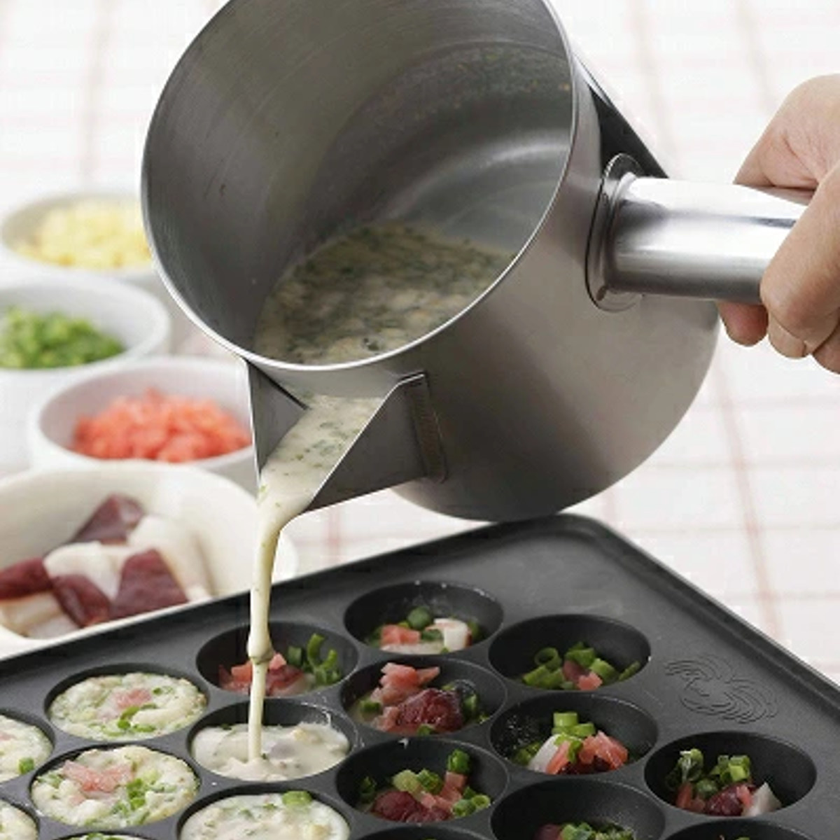粉つぎ たっぷり入る粉つぎ 1.1L ステンレス製 ( たこ焼き お好み焼き 粉次 粉注ぎ 粉ツギ 調理用品 調理道具 タイ焼き タコ焼き 種落とし ホットケーキ キッチン用品 下ごしらえ用品 )