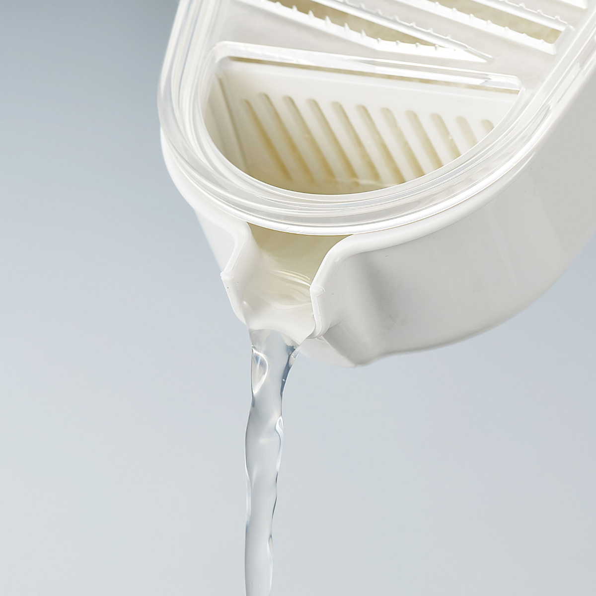 おろし器 フルベジ 水切付おろし ( おろし 大根おろし 薬味おろし 薬味 日本製 水切り 容器 受け皿付き すりおろし 大根 だいこん ダイコン )