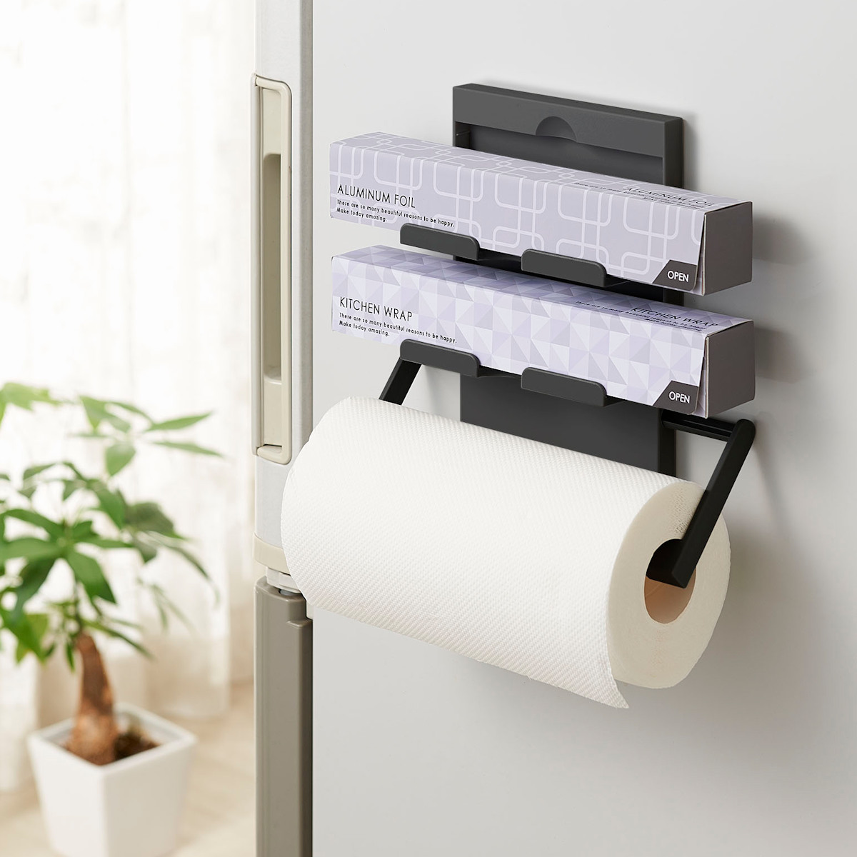 ラップホルダー ペーパーホルダー マグネット ブラックシリーズ ( マグネット式 冷蔵庫横 磁石 ラップ収納 キッチンペーパー収納 ラップ置き キッチン収納用品 収納雑貨 収納小物 キッチン用品 黒 )